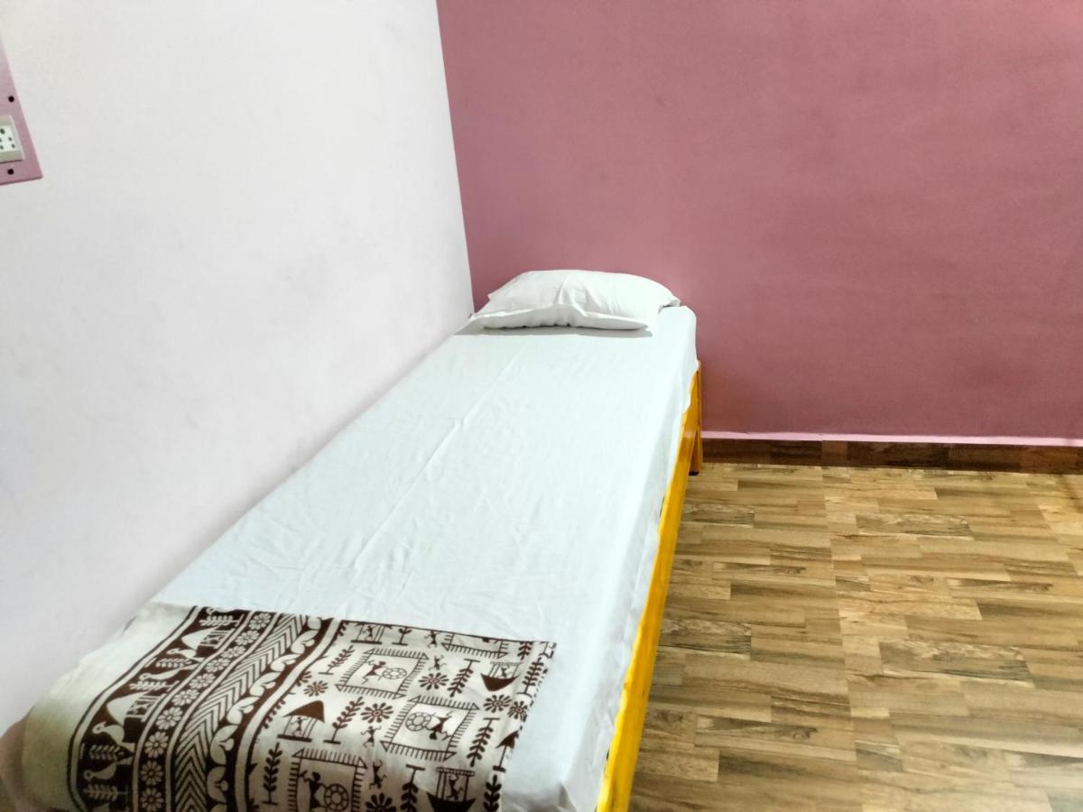 Prajwal Home Stay Hampi Exterior foto
