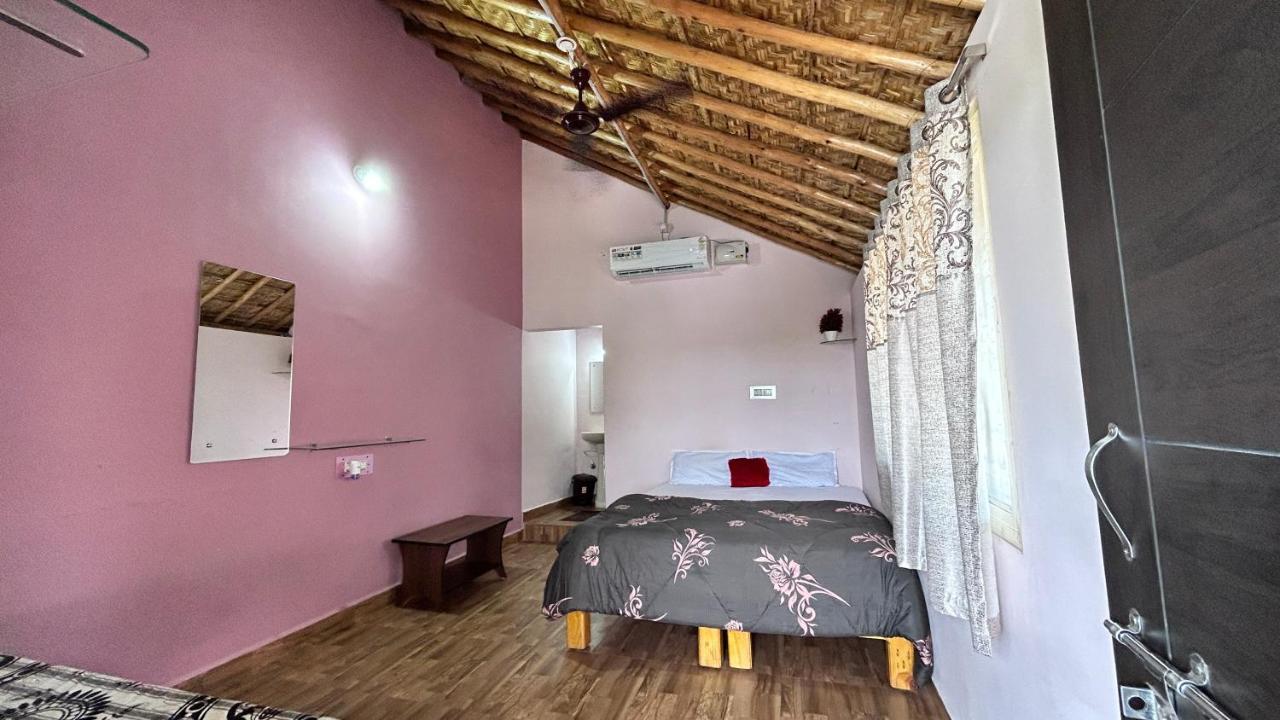 Prajwal Home Stay Hampi Exterior foto